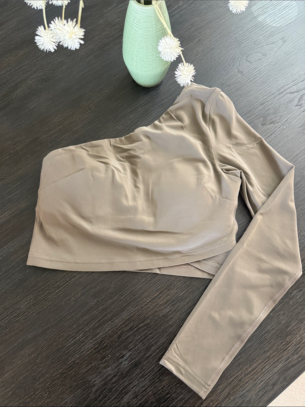 lululemon One-Shoulder Long Sleeve Crop Top in Taupe sz 8